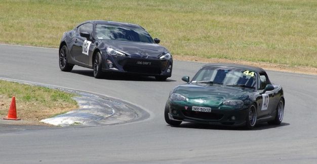 MX-5s and 86s battled it out for track supremacy at Wakefield Park on 7 Dec 2014